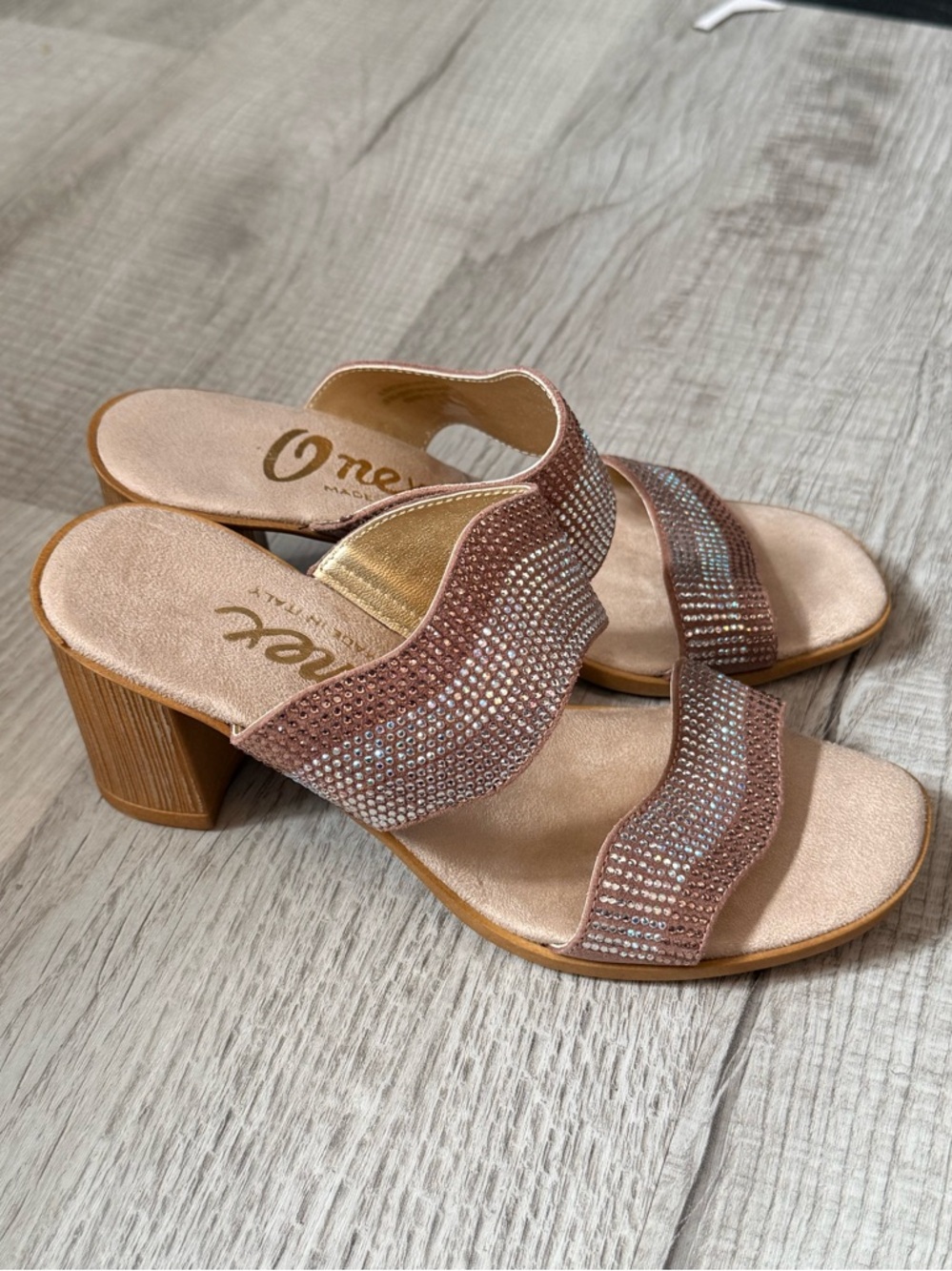 Onex Perla sandals size 36 (5.5 or 6)